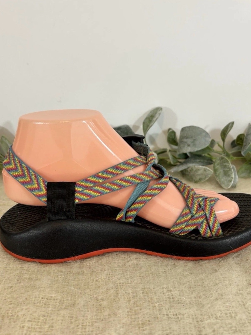 Chaco Sandals Women 7 Rainbow Striped
adjustable strap beach summer - Picture 8 of 13